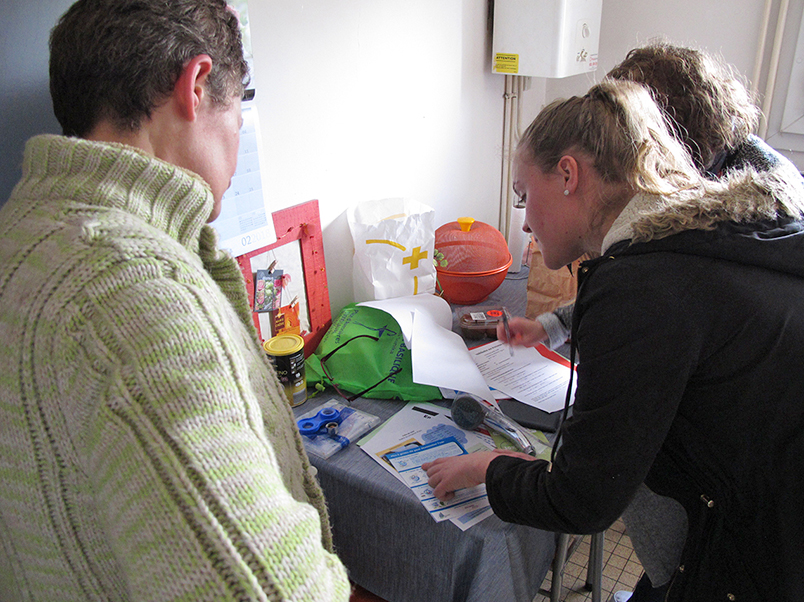 Sensibilisation aux économies eau par Mayenne Habitat à la Dacterie à Laval en mars 2018 -02