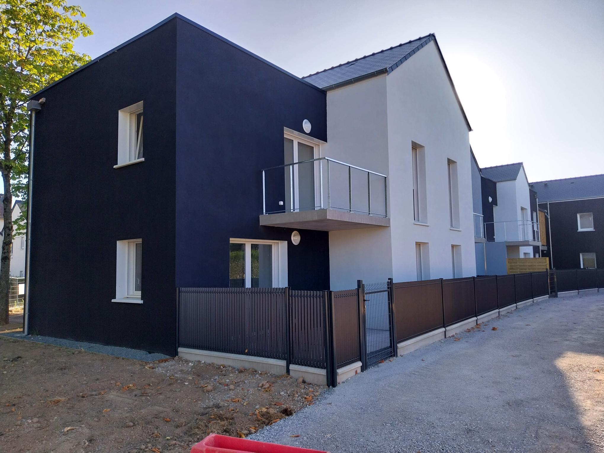 85- pose cloture - occultant - garde corps balcon