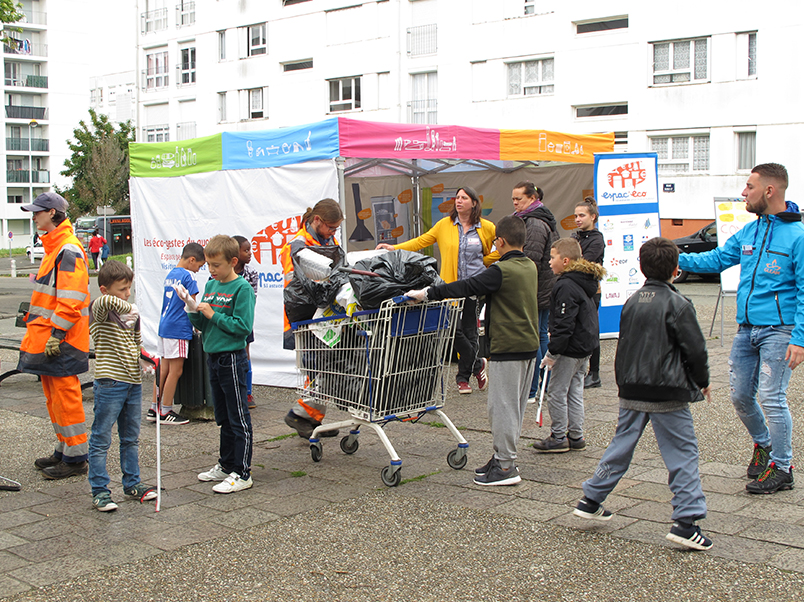 Action ramassage dechets Laval St Nicolas 06-2019 Laval Agglo