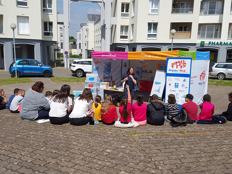 Action de sensibilisation aux économies d'eau à St Berthevin - avril 2019