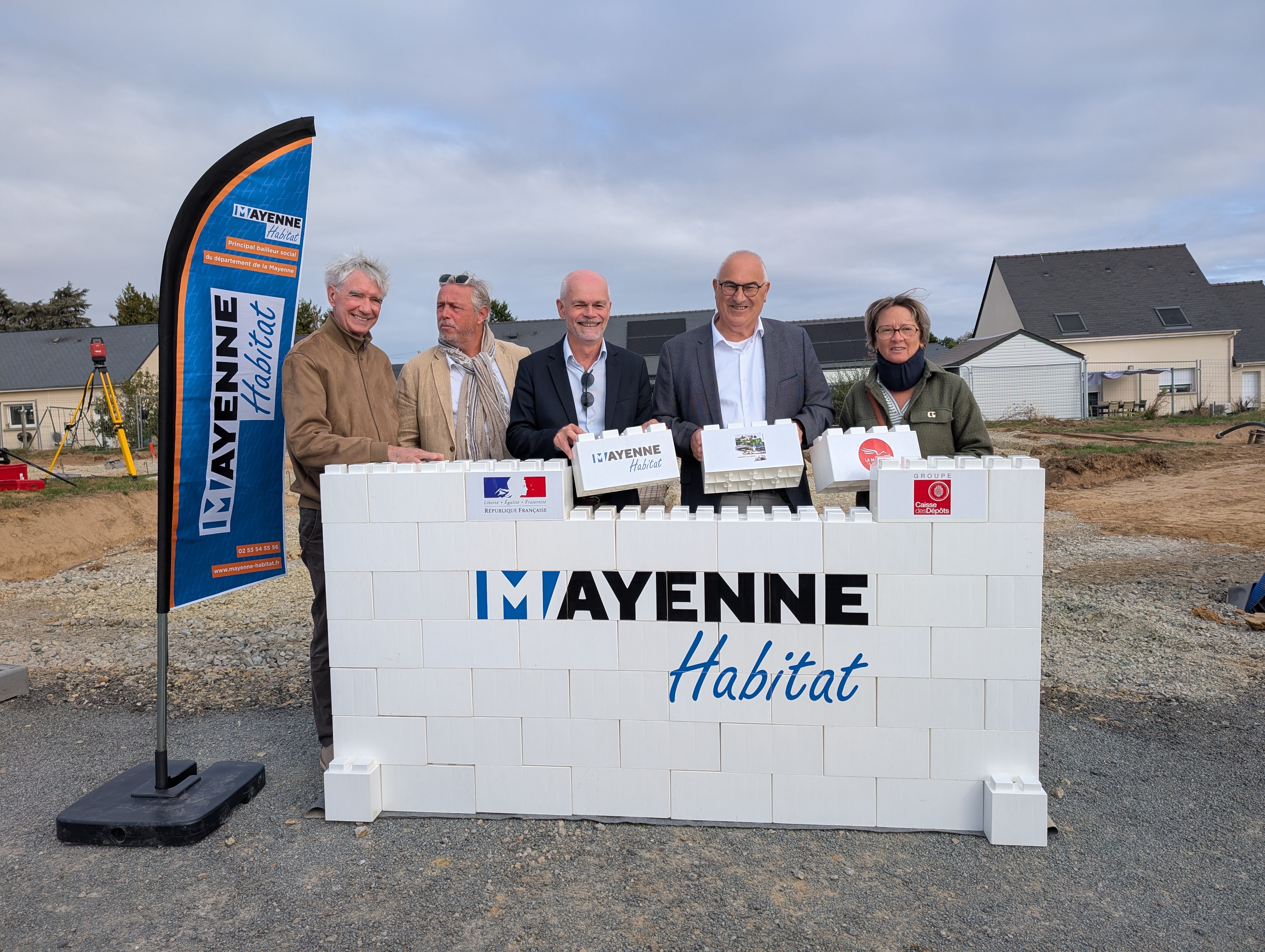 Ambrières 1ere pierre