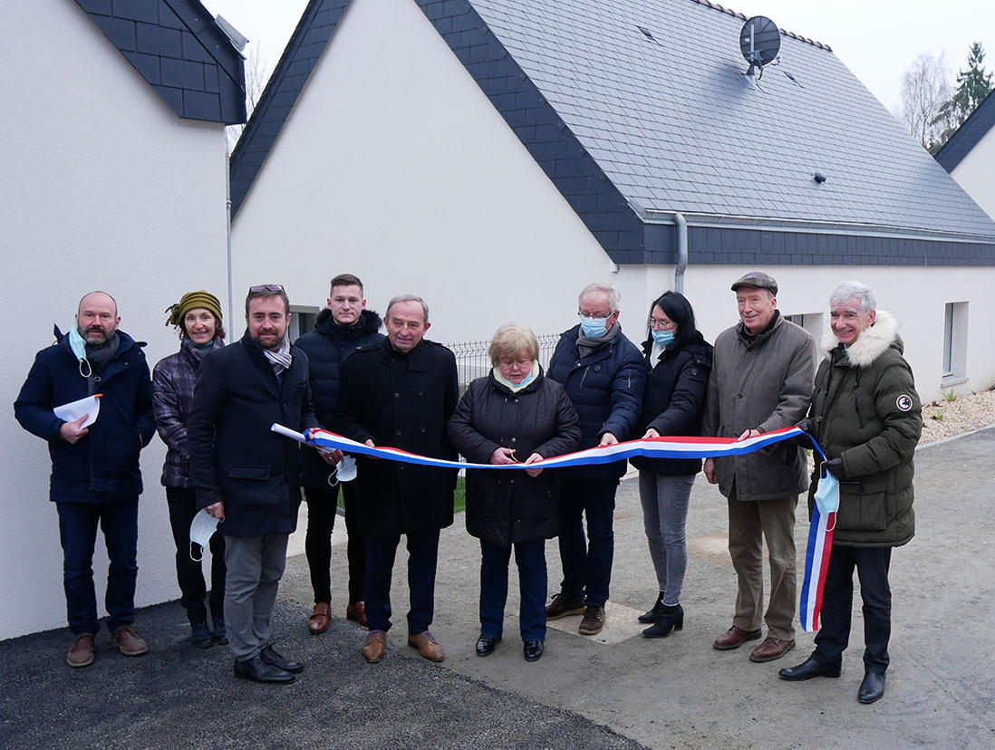 Inauguration logements Pontmain coupe de ruban