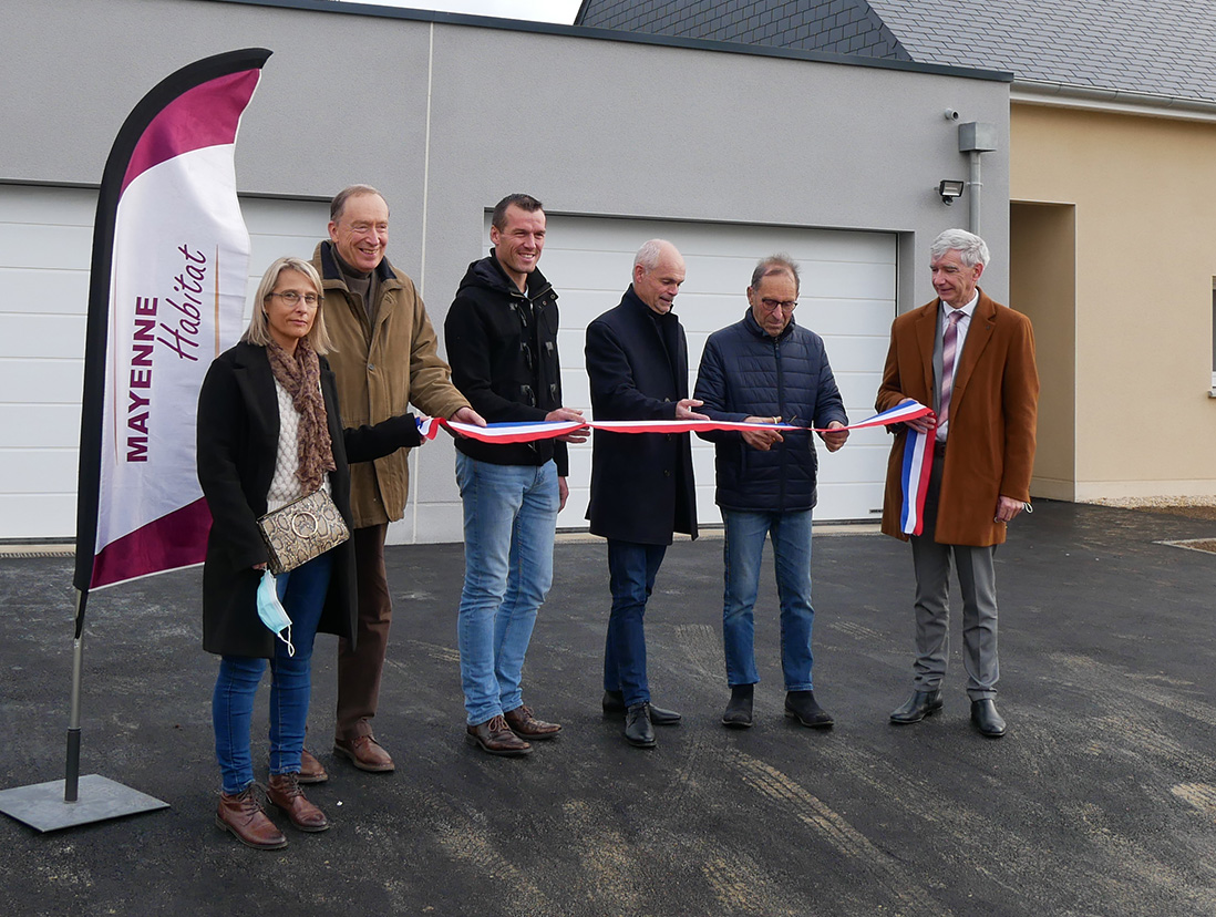 Inauguration_St_Charles_coupe_ruban