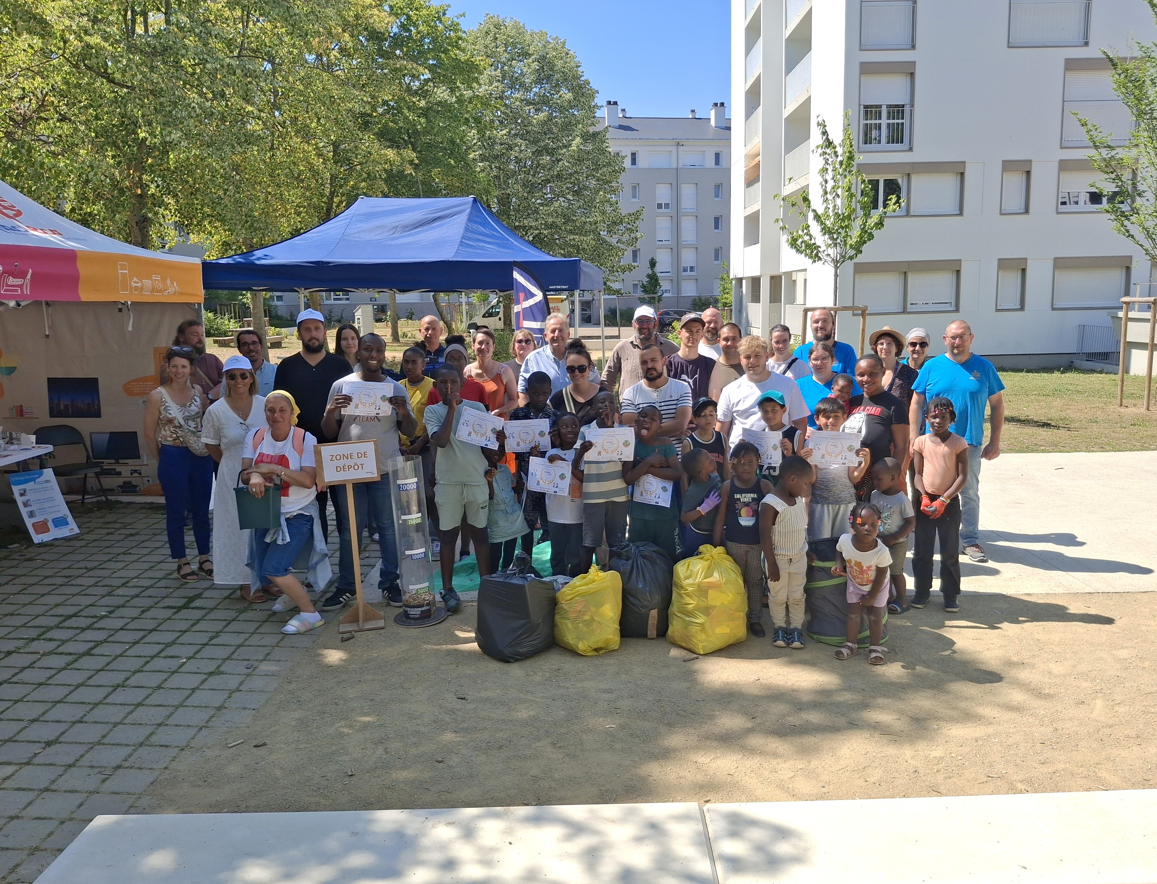 Photo de groupe Ménage ton quartier