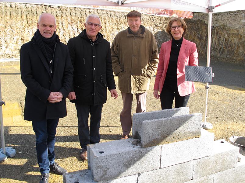 Pose de 1ere pierre des logements Mayenne Habitat à Port Brillet