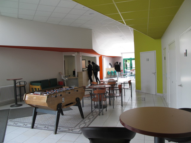 Hall d'accueil du foyer Le Nymphéa à Evron